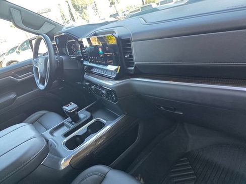 Used 2026 Chevrolet Silverado 1500 LT Trail Boss w/ LT Trail Boss Premium Package AWD/4WD image 22