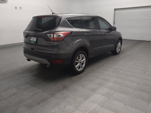 Used 2017 Ford Escape SE FWD image 9