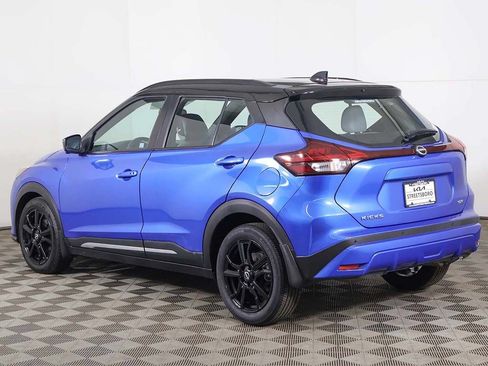 Used 2023 Nissan Kicks SR w/ SR Premium Package FWD image 9