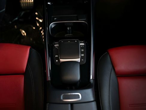 Used 2023 Mercedes-Benz GLA 250 4MATIC image 30