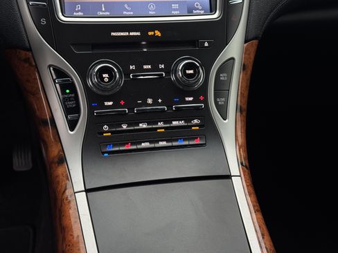 Used 2020 Lincoln Nautilus Reserve w/ Equipment Group 202A image 22