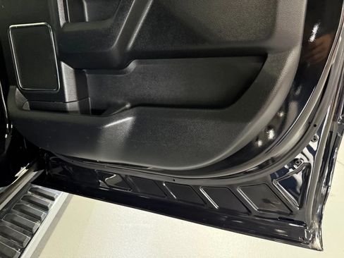 Used 2019 Ford F150 Lariat w/ Equipment Group 502A Luxury AWD/4WD image 43