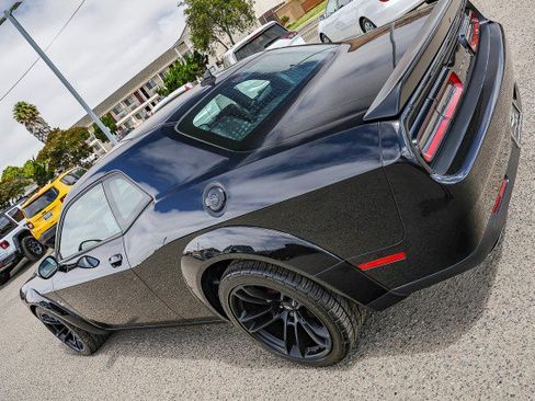 Used 2022 Dodge Challenger R/T Scat Pack RWD image 10
