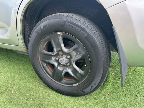 Used 2011 Toyota RAV4 4WD w/ Base L4 Extra Value Pkg image 39