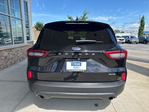 Used 2025 Ford Escape ST-Line AWD/4WD image 4