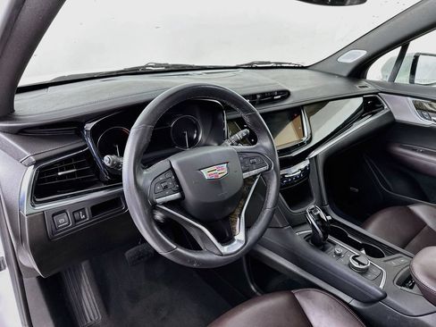 Used 2022 Cadillac XT6 Premium Luxury FWD image 9