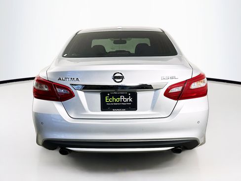 Used 2018 Nissan Altima 3.5 SL image 7