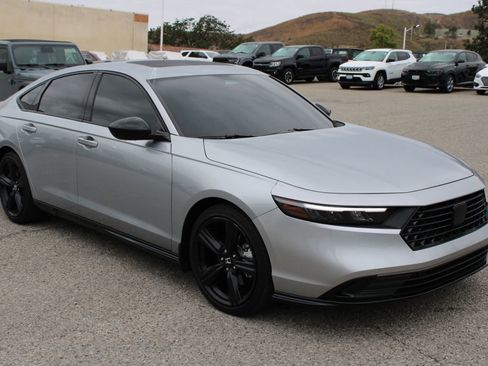 Used 2024 Honda Accord Sport image 3