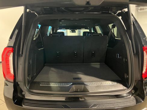 Used 2023 GMC Yukon XL Denali AWD/4WD image 33