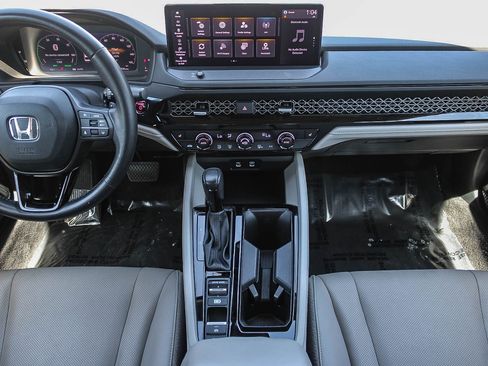 Used 2023 Honda Accord EX-L image 13