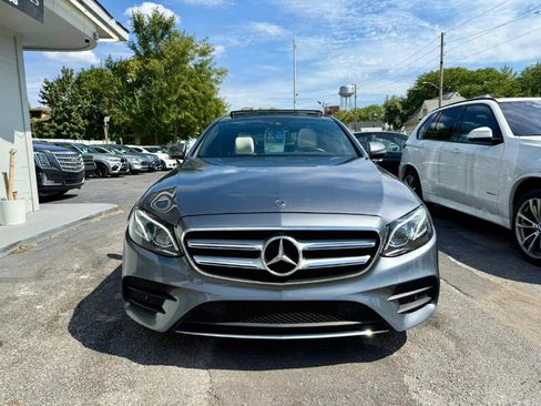 Used 2019 Mercedes-Benz E 300 4MATIC image 4