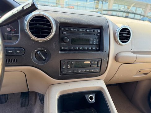 Used 2004 Ford Expedition Eddie Bauer image 8