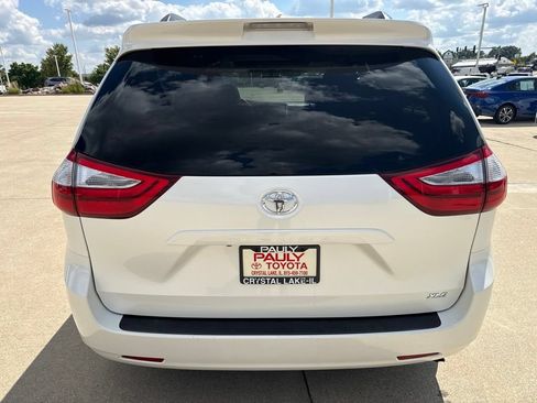 Used 2017 Toyota Sienna XLE w/ Protection Package FWD image 4
