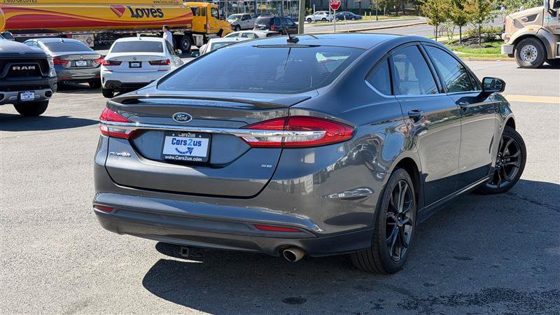 Used 2018 Ford Fusion SE w/ Equipment Group 201A FWD image 6