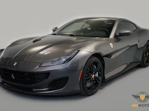 Used 2019 Ferrari Portofino image 3