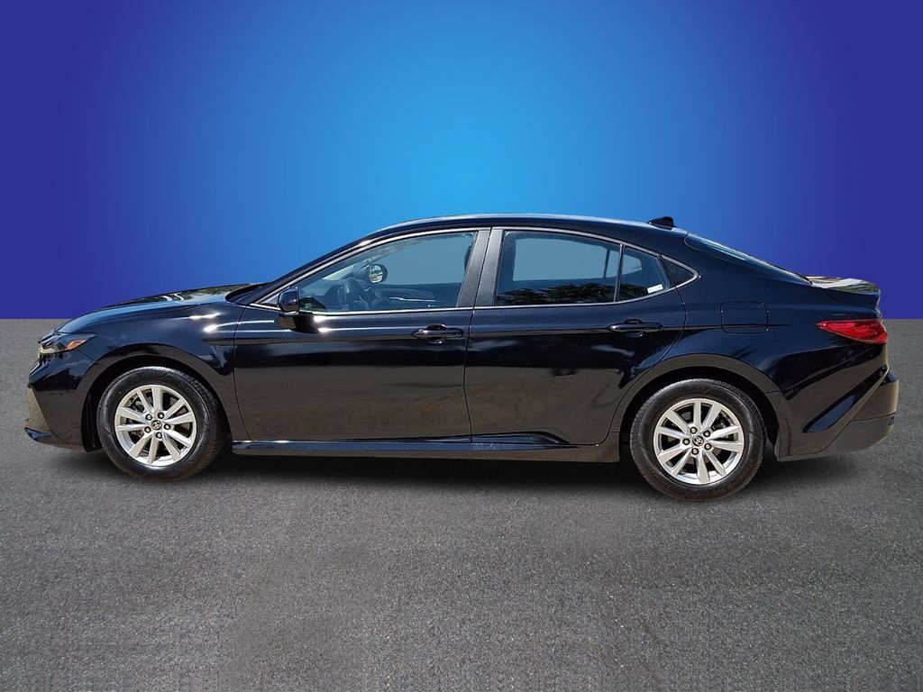 Used 2025 Toyota Camry LE FWD image 7