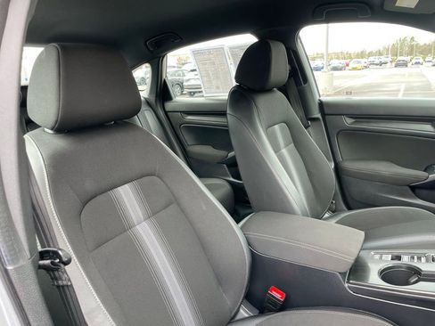 Certified 2025 Honda Civic Sport image 30