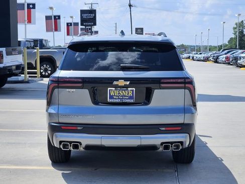 Used 2026 Chevrolet Traverse LT AWD/4WD image 6
