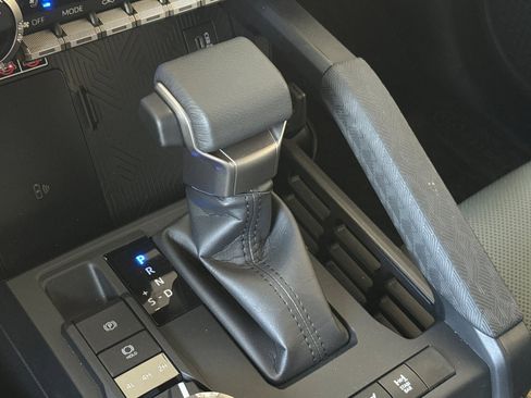 Certified 2025 Toyota Tacoma Trailhunter image 26