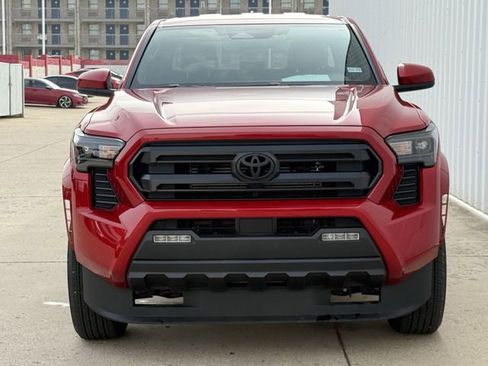 Used 2026 Toyota Tacoma SR5 AWD/4WD image 7