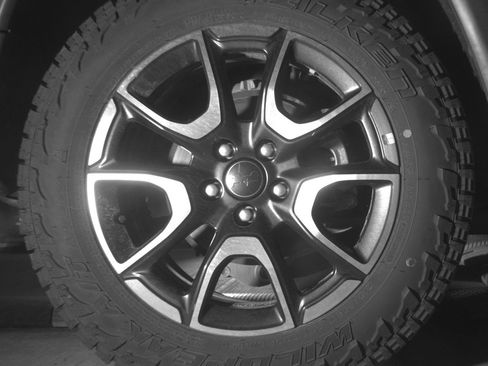 Used 2025 Jeep Compass Trailhawk image 14