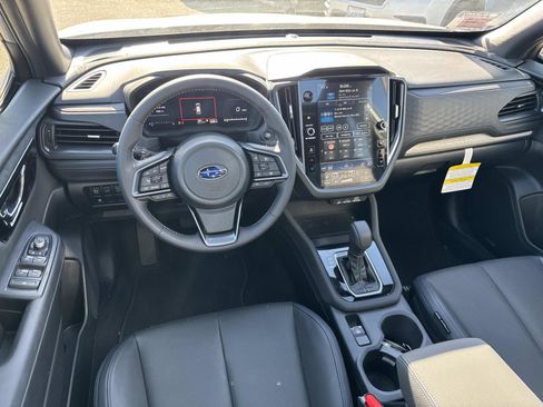 Used 2025 Subaru Forester Limited image 9