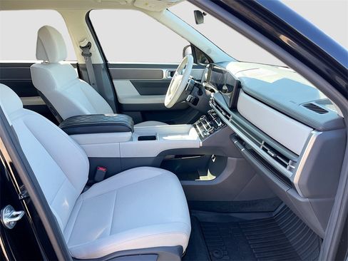 Used 2024 Hyundai Santa Fe SE image 26