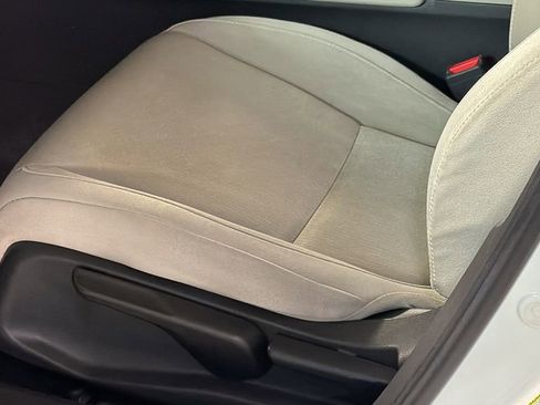 Used 2018 Honda Accord LX image 25