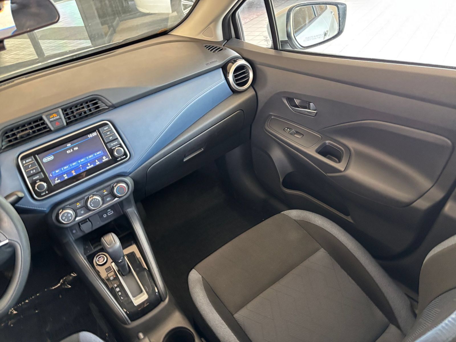 Used 2025 Nissan Versa SV FWD image 32