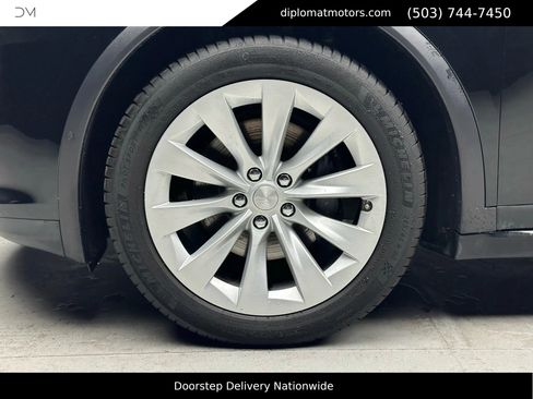 Used 2017 Tesla Model X 100D image 35