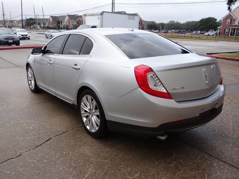 Used 2013 Lincoln MKS AWD image 8