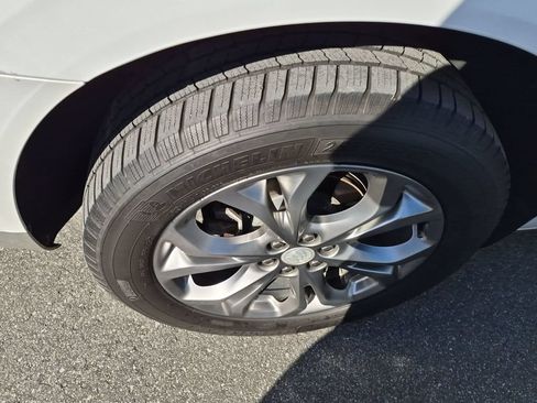 Used 2019 Buick Enclave Avenir FWD image 10