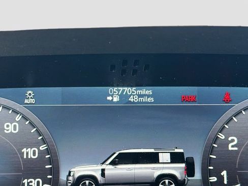 Used 2021 Land Rover Defender 110 SE image 40