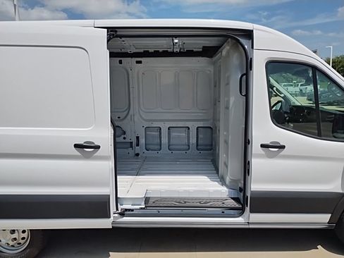 Used 2025 Ford Transit 250 148 Medium Roof Extended AWD image 14