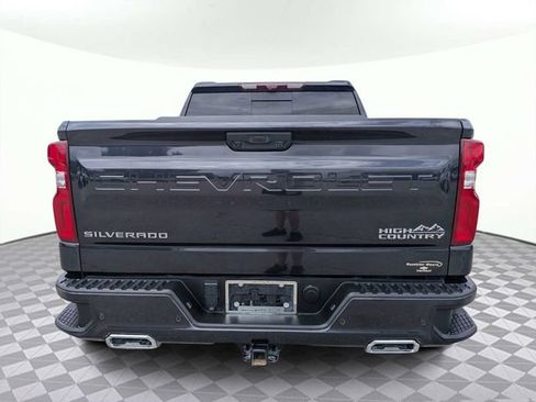 Used 2024 Chevrolet Silverado 1500 High Country w/ Technology Package AWD/4WD image 5