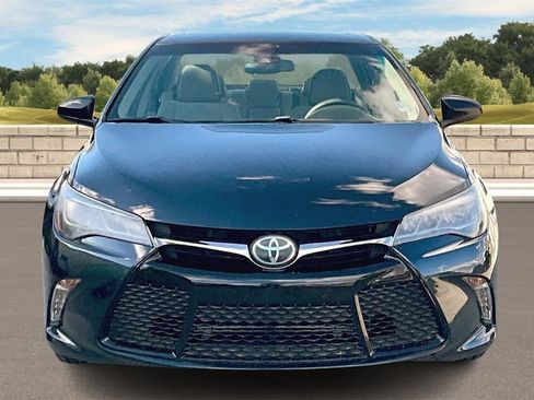 Used 2017 Toyota Camry XSE image 3