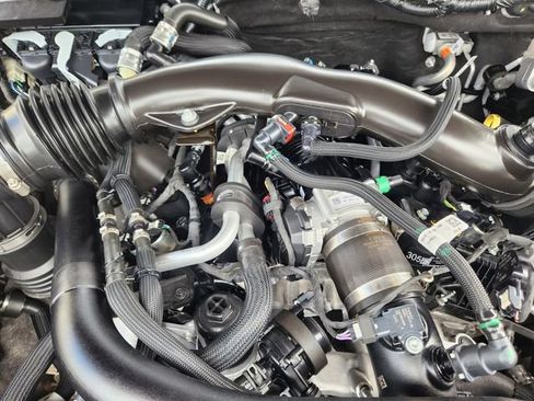 Certified 2025 Ford Ranger Raptor AWD/4WD image 22