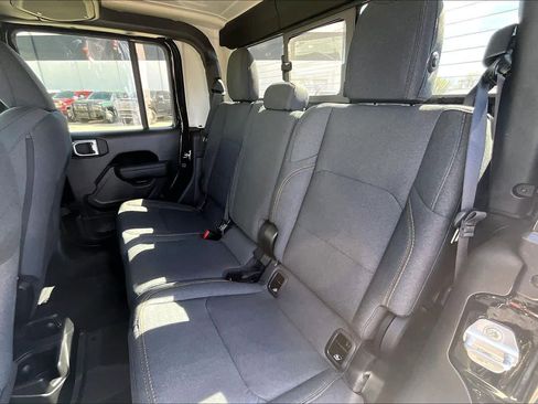 New 2026 Jeep Gladiator Sport AWD/4WD image 21