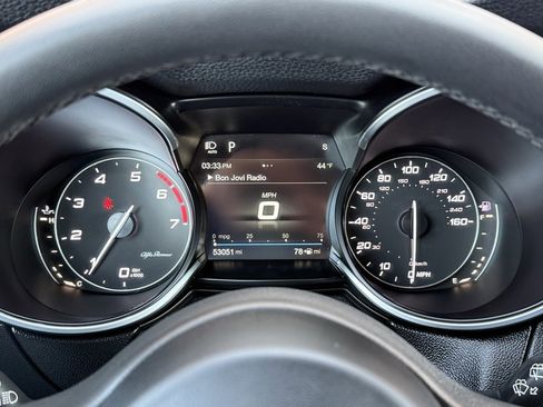 Used 2018 Alfa Romeo Stelvio Ti Sport image 32