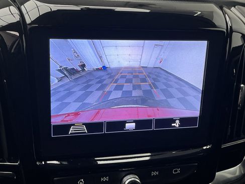 Used 2020 Chevrolet Traverse LT w/ LPO, Floor Liner Package image 5