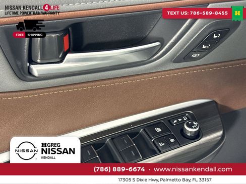 Used 2023 Toyota Venza Limited image 17