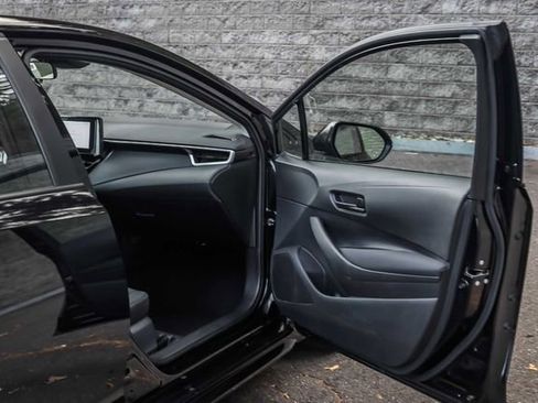 Certified 2025 Toyota Corolla LE FWD image 16