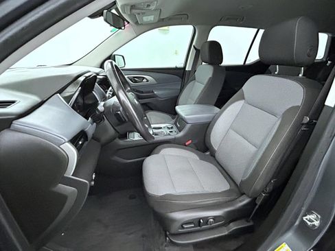 Used 2019 Chevrolet Traverse LT FWD image 10