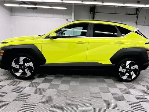 Used 2025 Hyundai Kona Limited FWD image 14