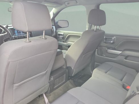 Used 2018 Chevrolet Silverado 1500 LT w/ LT Eassist Package AWD/4WD image 9