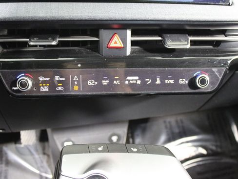 Used 2024 Kia EV6 Light RWD image 15