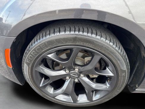 Used 2020 Chrysler 300 Touring w/ Sport Appearance Package image 27
