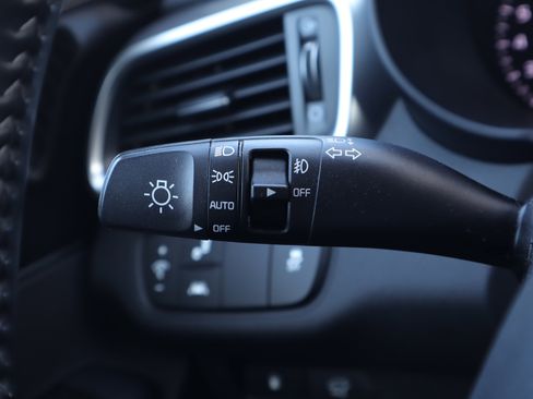 Used 2020 Kia Sorento EX image 18