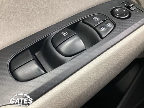 Used 2025 Nissan Altima 2.5 SV FWD image 20