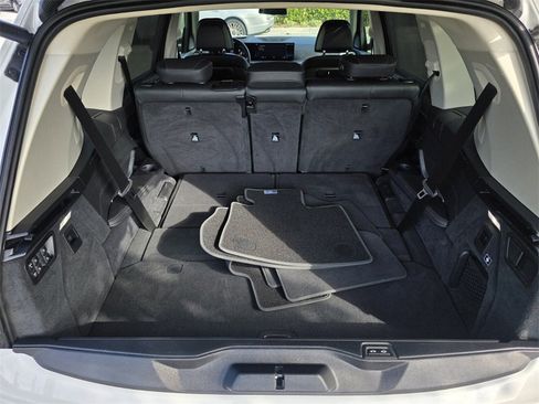 Used 2023 BMW X7 xDrive40i w/ Premium Package image 18